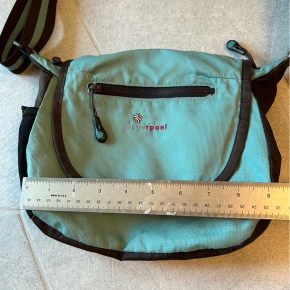 Sherpani Milli mini messenger bag/purse - Picture 3 of 7